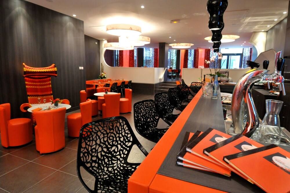 بي آند بي هومو ليون سنتر بيرثلوت - ليون - مطعم