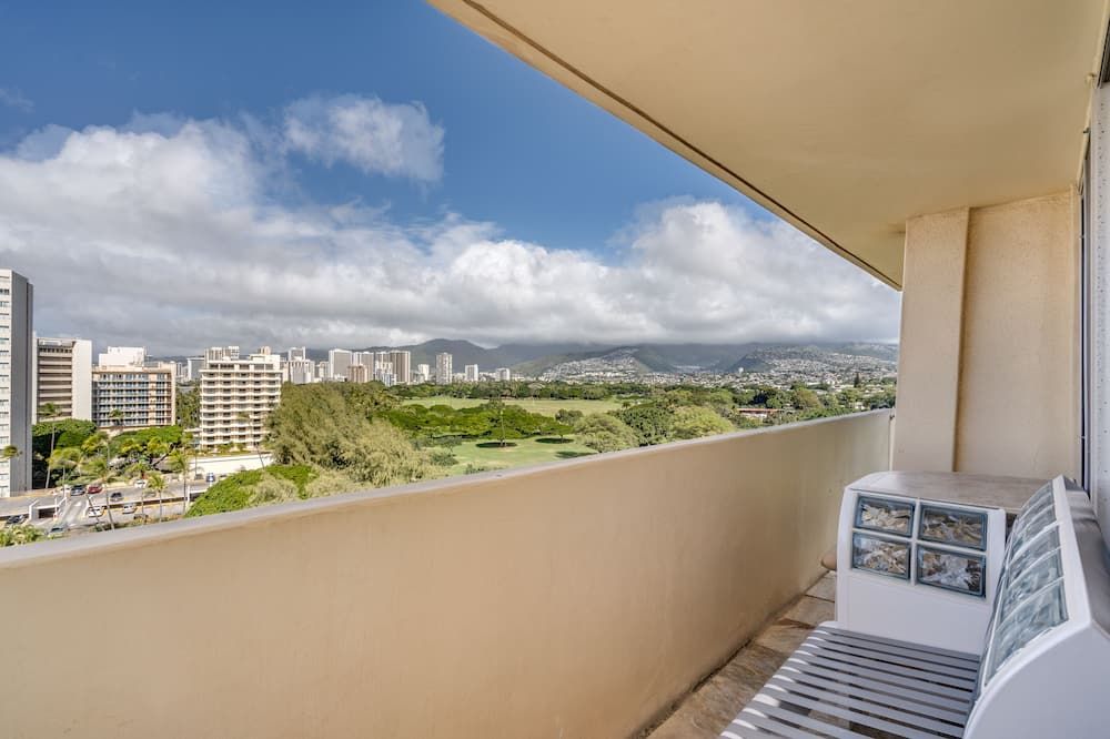 Gorgeous Diamond Head Penthouse Studio Stunning views, Private Balcony. - هونولولو - شرفة