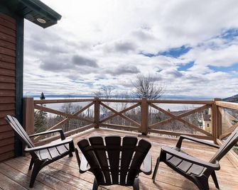 Condo 120B: Spacious, Spa, River Views - Petite-Rivière - Balcony