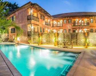 Rainforest Chiangmai Hotel - Chiang Mai - Pool