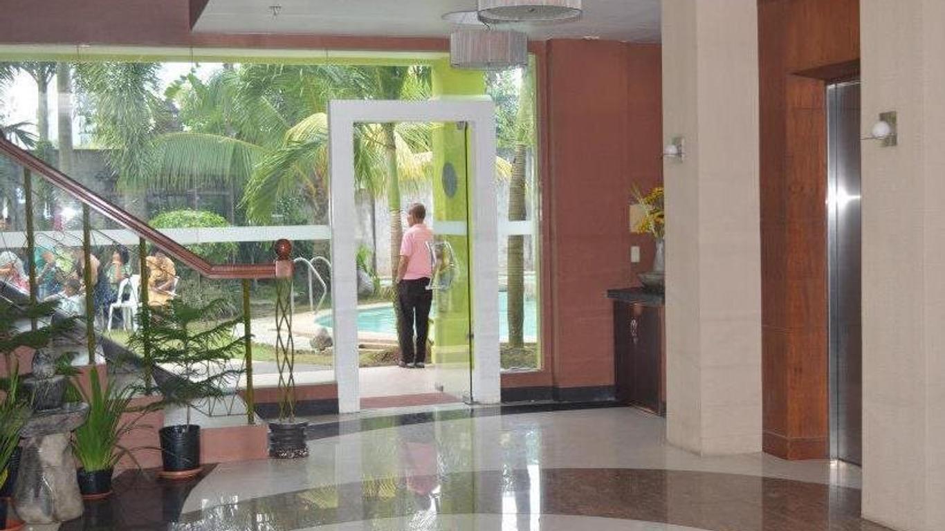 Hotel Camila 2