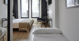 Hostal Arriazu - Pamplona - Bedroom
