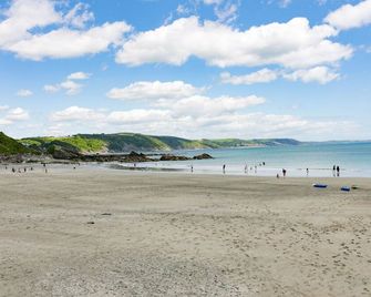 Bay Tree Cottage - Looe - Beach