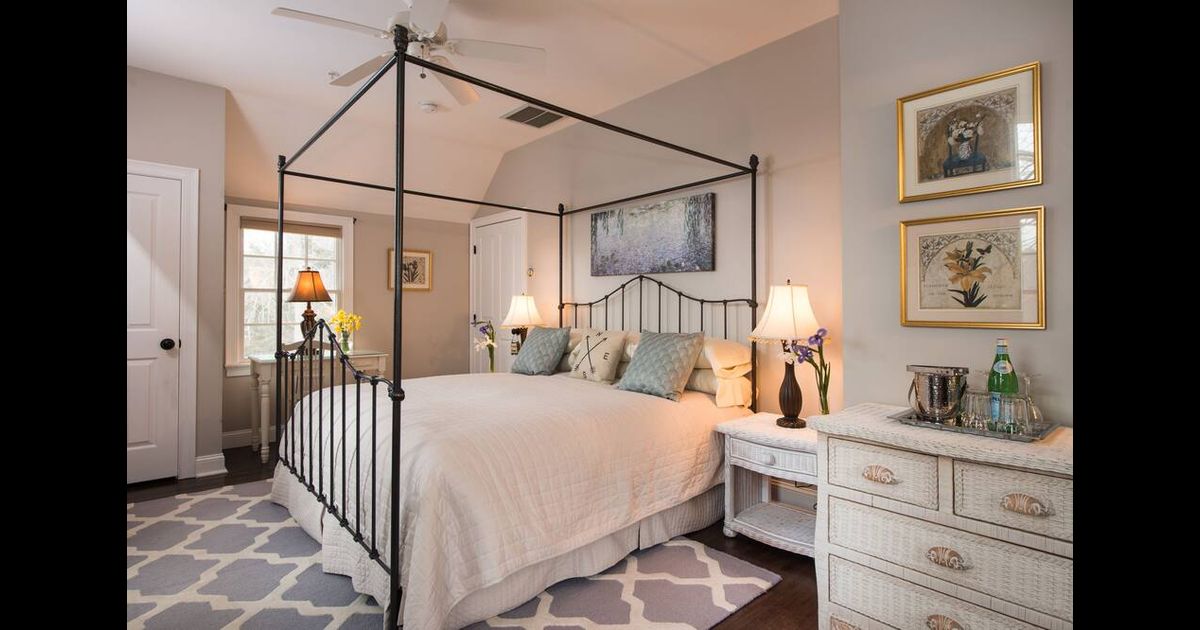 Brewster by the Sea Inn in Brewster, the United States from 314 Deals