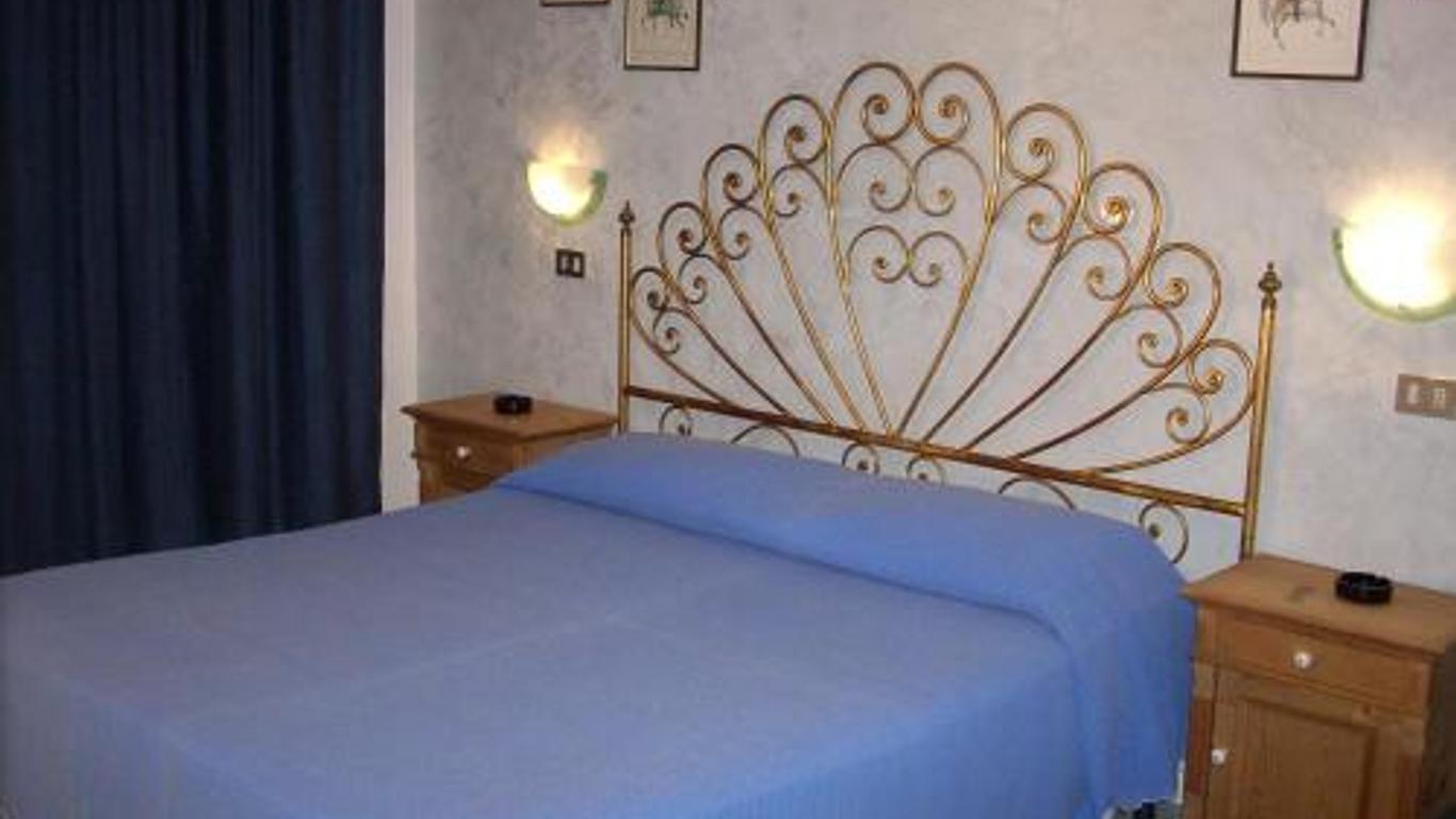 Marta Rooms
