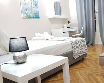 Olive Apartment- Athens Center, 4 Bd, 1.5 Bath - 雅典 - 臥室