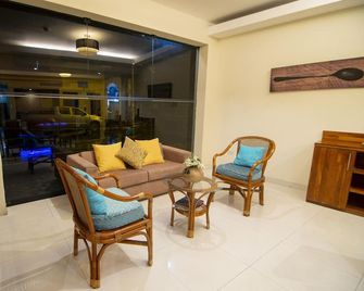 El Dorado Express Hotel - איקיטוס
