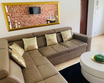 Perfect Stay - 'Campari Glam Apartments' - Toruń - Living room