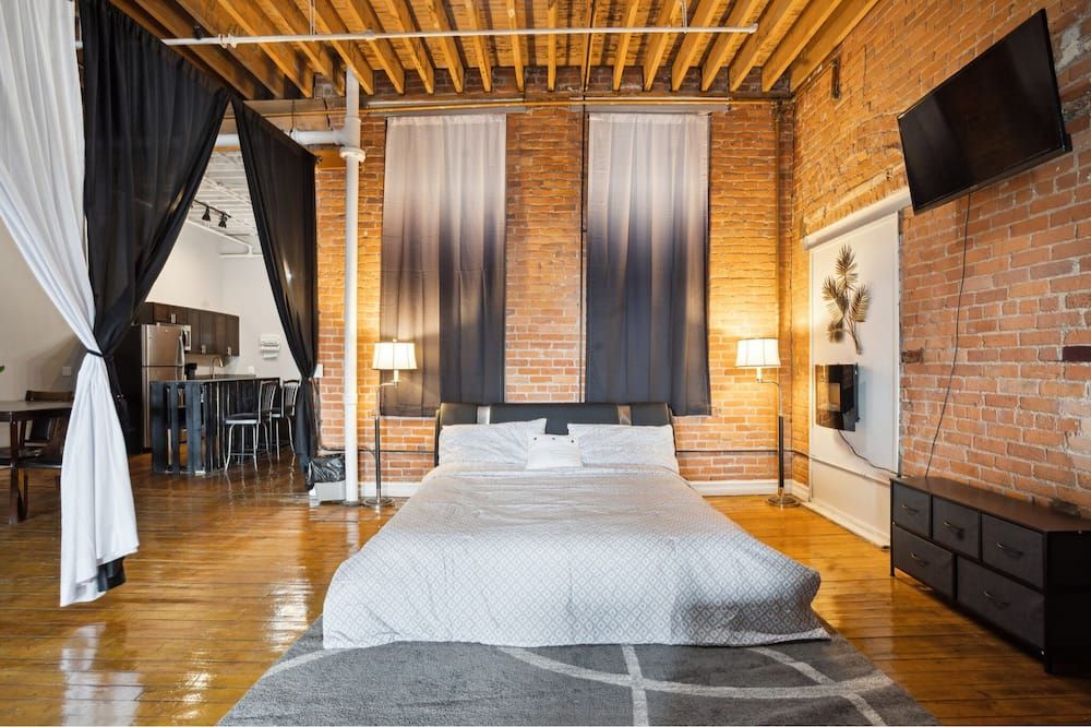 Downtown Detroit Loft - Fully equipped & Absolutely Gorgeous theme by RedAwning - Detroit - Slaapkamer