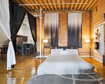 Downtown Detroit Loft - Fully equipped & Absolutely Gorgeous theme by RedAwning - Detroit - Slaapkamer