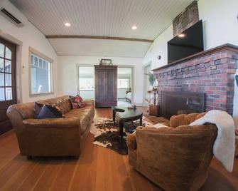 Beachside Escape w/ Kayaks | Access to Seattle - Port Orchard - Sala de estar