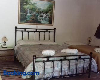 Andrea Sofi Guesthouse - Dimitsana - Bedroom