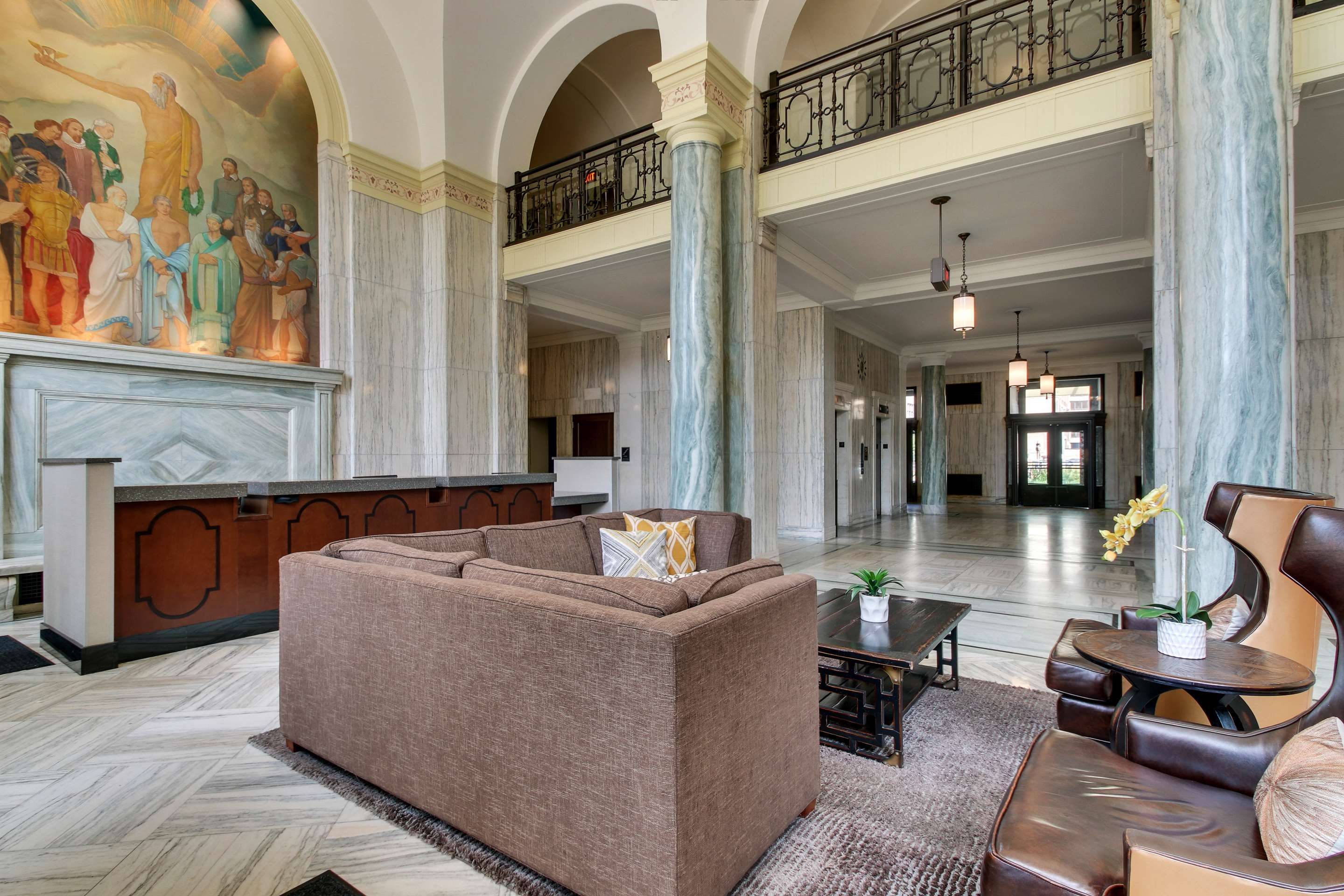 Lobby view of Drury Plaza Hotel Cleveland Downtown