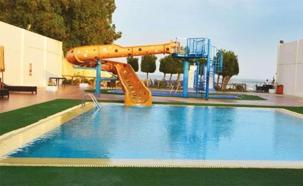 Golden Tulip Dana Bay Resort - אל חובר - בריכה