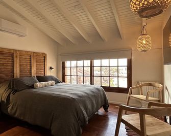 Oeste suites - Мендоза - Спальня