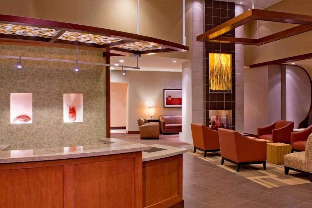 Your Home Away From Home! Two Comfortable Units, Free Parking, Pet-Friendly! - אוסטין - לובי