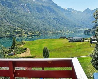 8 person holiday home in Olden - Olden - Balcony