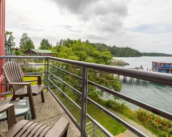 Island Village Properties at Fred Tibbs - Tofino - Balcony