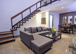 Quest Villa - Panglao - Living room