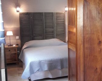Demeure D'hotes Luberon Mas Dansavan Air-Conditioned Swimming Pool And Landscaped Area - Oppede - Bedroom