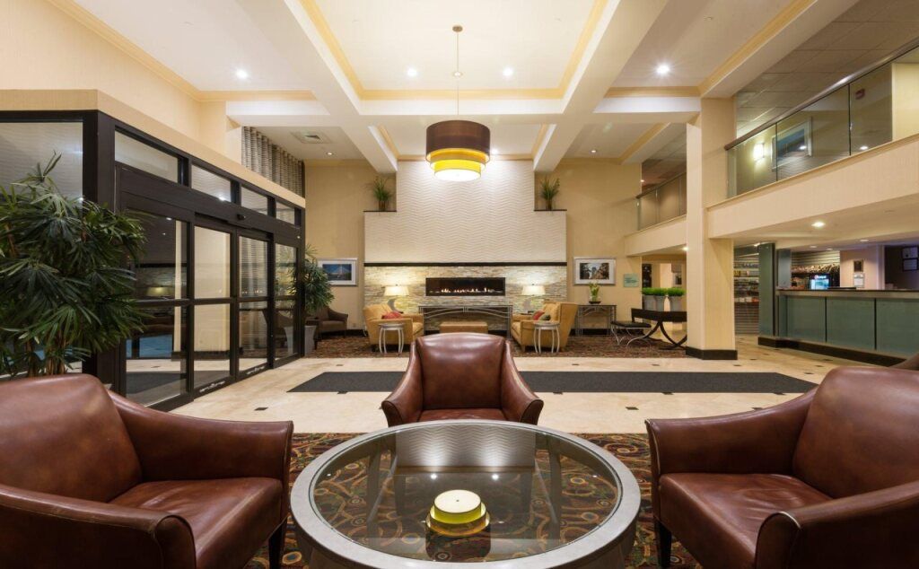 Crowne Plaza Boston - Woburn By IHG - Woburn - Lobby