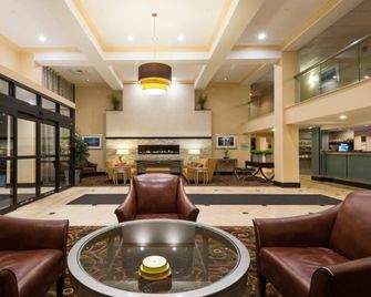 Crowne Plaza Boston - Woburn By IHG - Woburn - Lobby