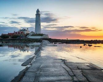 The Royal Hotel - Whitley Bay