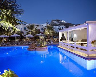 Polikandia Hotel - Folegandros - Басейн