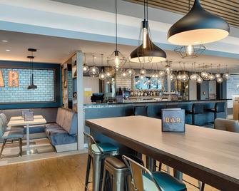 Premier Inn Frankfurt Westend - Frankfurt am Main - Bar