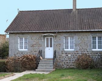 Charming stone house in Suisse Normande - Flers - Building