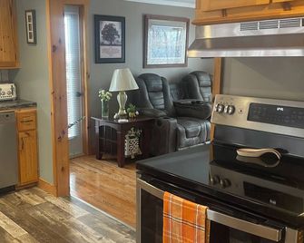 Cozy home with a view of the ocean ! - Grand Bank - Kitchen
