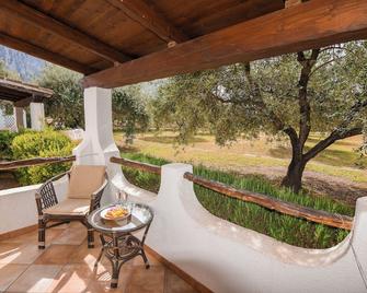 Agriturismo Guthiddai - Oliena - Balcony