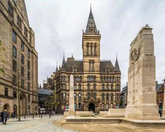 Deansgate Luxury Apartments - Manchester - Building