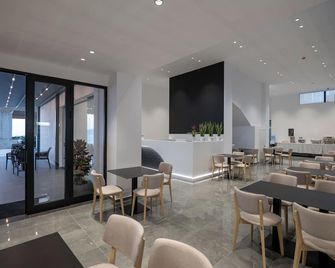 Arrei Hotel - Sarandë - Restaurant