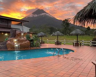 Hotel La Pradera del Arenal - La Fortuna
