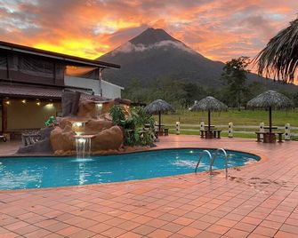 Hotel La Pradera del Arenal - La Fortuna