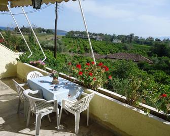 Christina apartment, fabulous sea view, minutes from the beach. - Náfplio - Balcony