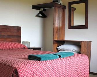 Pump Hill Farm Cottages - Pemberton - Bedroom