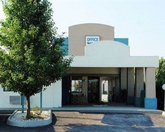 Hotel Shayona Inn - Christiansburg - Rakennus