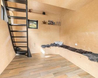 4 Bedroom Stunning Home In Hjelmeland - Hjelmeland - Escaleras
