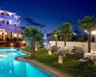 Aeton Melathron Hotel - Tríkala - Pool