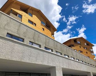 Catrina Hostel - Disentis/Mustér - Gebäude