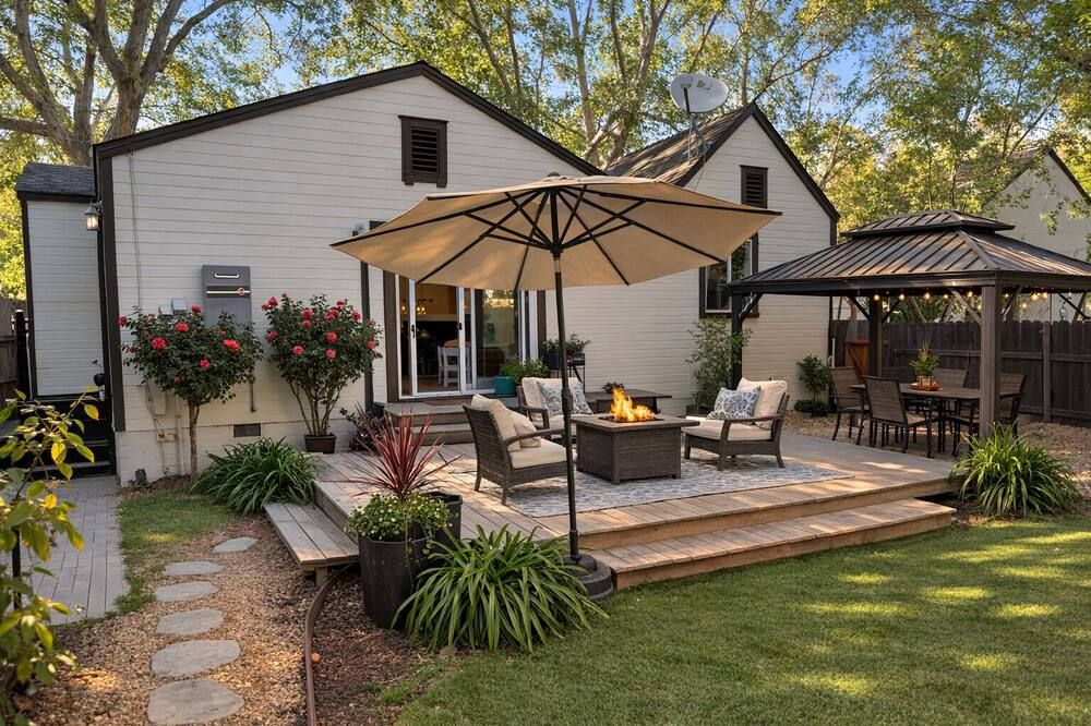 Charming 3-bedroom cottage in lovely Land Park with Backyard - Sacramento - Patio