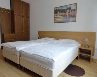 Hotel Matrix - Szeged - Habitación