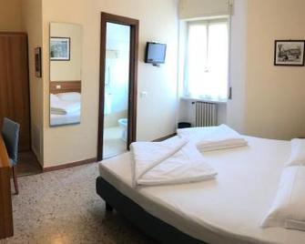 Locanda Speranza - Torri Del Benaco - Bedroom