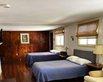 Saratoga Garden Motel - Saratoga Springs - Bedroom