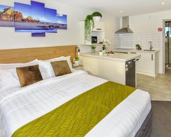 Newlands Court Motel - Wellington - Bedroom