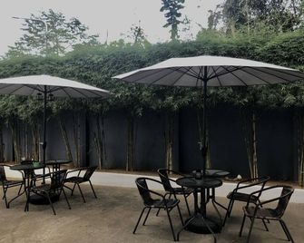 Bambu Suites - פוארטו פרינססה סיטי - פטיו