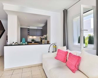 Villa Lumi-Oleanda 8 Pers Am Yachthafen Cala D' Or - Cala d'Or - Living room