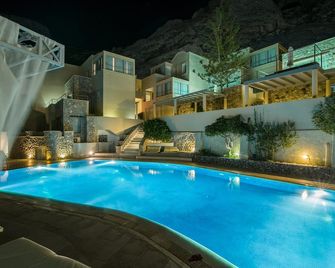 Hotel Antinea Suites & Spa - Kamari - Pool